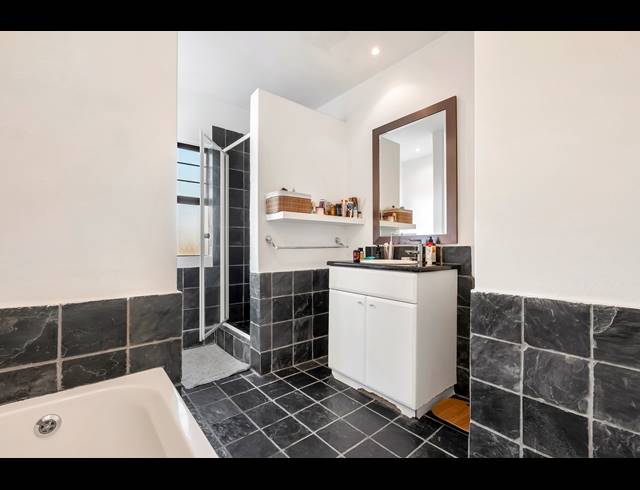 3 BEDROOM TOWNHOUSE FOR SALE IN DUNKELD WEST